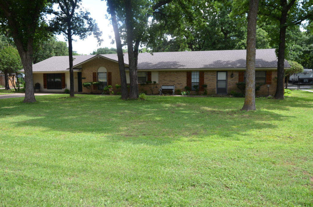 Just Listed- 215 Surveyors Road Krugerville, TX